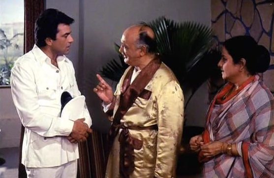 Dhramendra with Om Prakash and Usha Kiran in Chupke Chupke