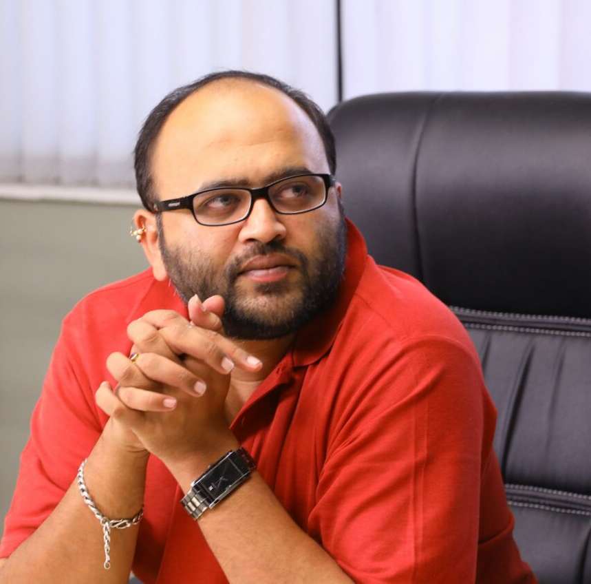 writer director sushrut bhagwat
